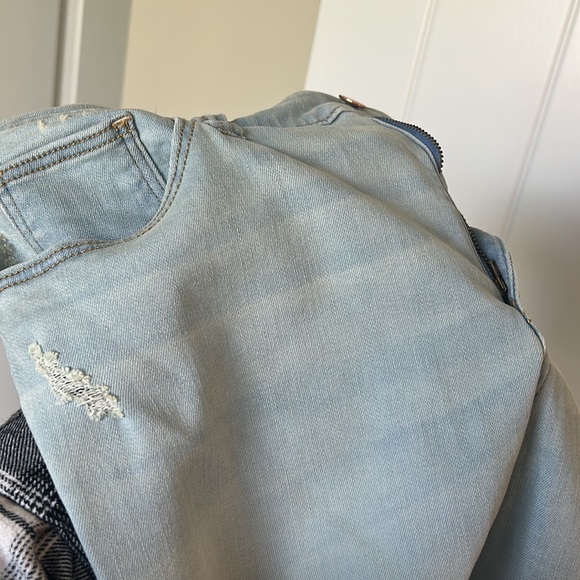 Universal Thread High Rise Midi Shorts - Picture 2 of 3